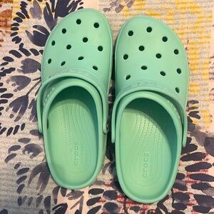 Crocs iconic comfort mint green size 9 women/7 men